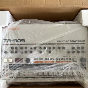 Roland TR-909 Like New